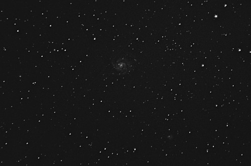 M101 - Tuulimyllygalaksi Nikon D5100, 200mm/f2.8, ISO3200, pinottu 402 x 2s